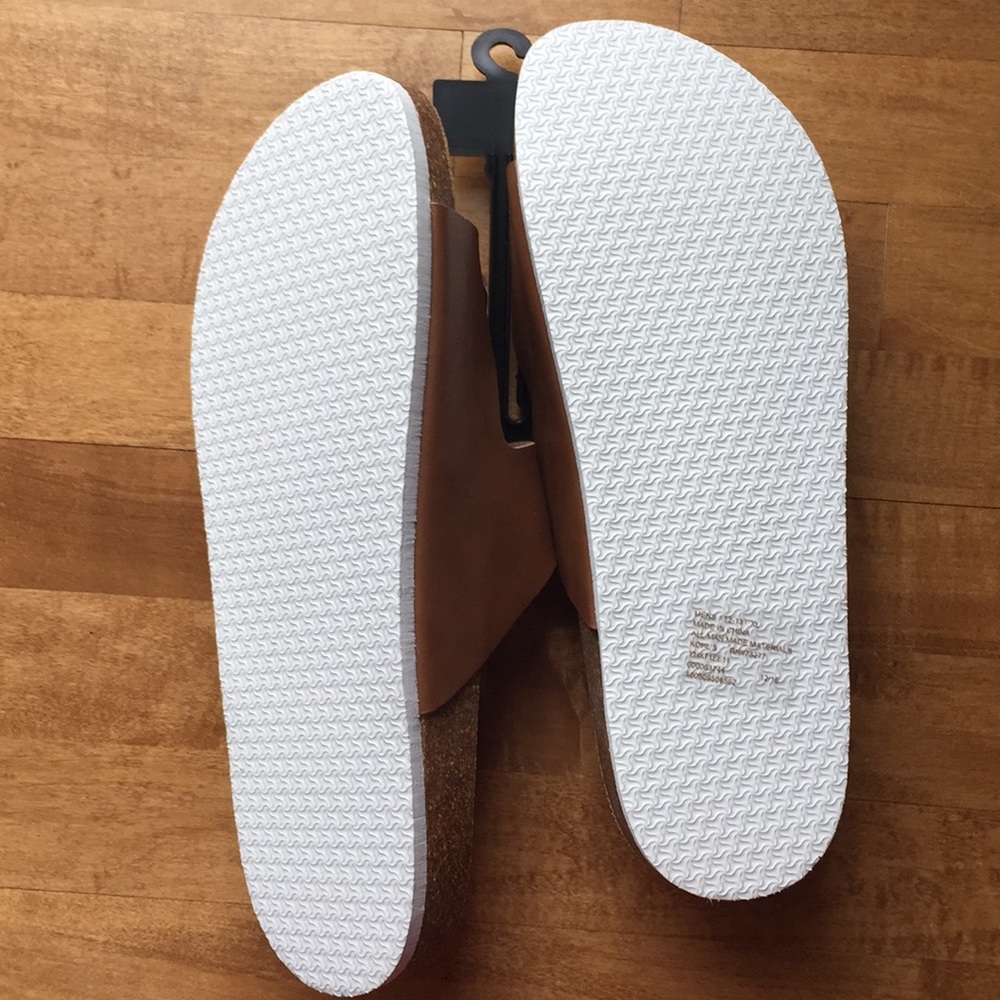New with tags MENS BROWN SLIP-ONS SZ XL 12-13 - Picture 2 of 2